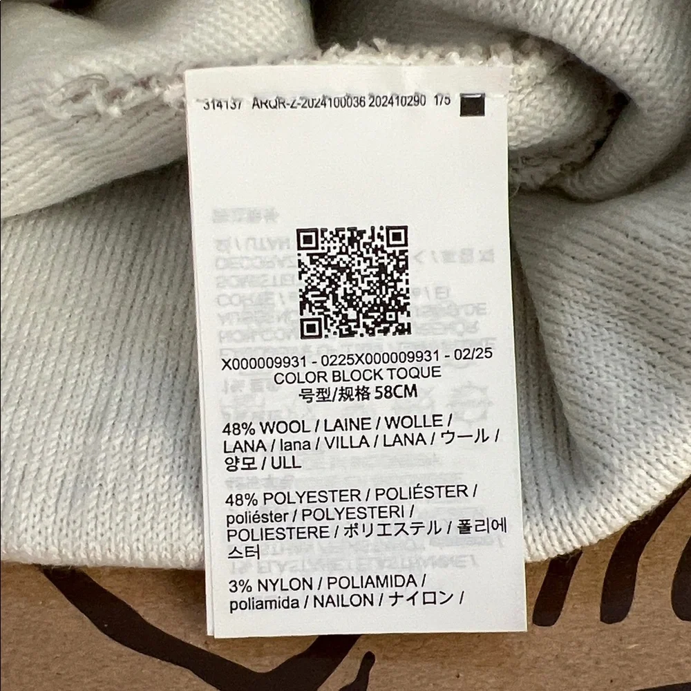 Arc'teryx Color Block Toque Beanie w/ Store Bag - Picture 2 of 9